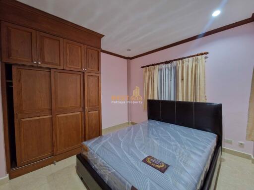 4 Bedrooms Villa / Single House in Eakmongkol 4 East Pattaya H011689