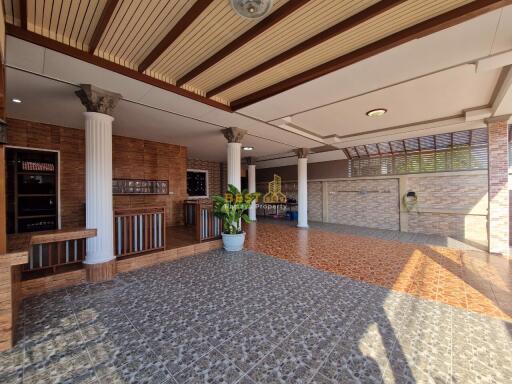 4 Bedrooms Villa / Single House in Eakmongkol 4 East Pattaya H011689