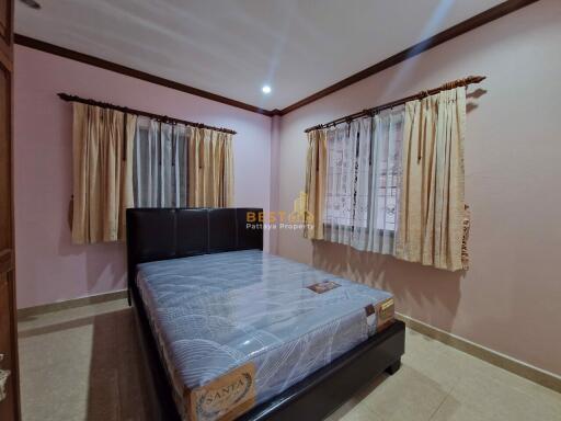 4 Bedrooms Villa / Single House in Eakmongkol 4 East Pattaya H011689