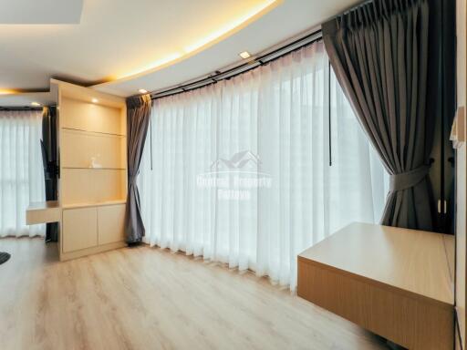 Spacious, newly renovated, 2 bedroom, 2 bathroom, penthouse for sale in City Garden, central Pattaya.