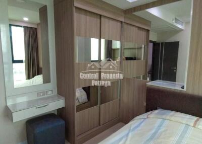 Modern, 1 bedroom, 1 bathroom condo for sale in Dusit Grand View, next to Jomtien beach.