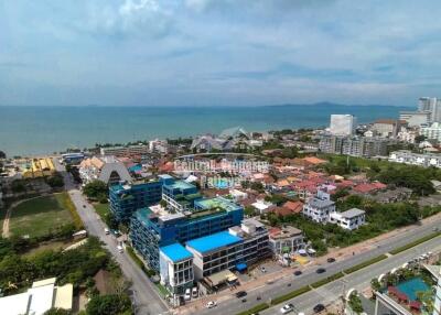 Modern, 1 bedroom, 1 bathroom condo for sale in Dusit Grand View, next to Jomtien beach.