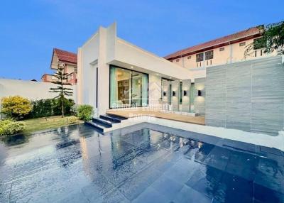 Contemporary, new build, 3 bedroom, 3 bathroom pool villa for sale in East Pattaya.