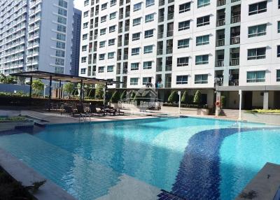 Bargain beachfront, 2 bedroom, 2 bathroom in Lumpini Park, Jomtien beach.