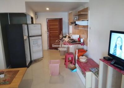 Modern, 1 bedroom, 1 bathroom for sale in Foreign quota in Royal Beach Condotel, Pratumnak.