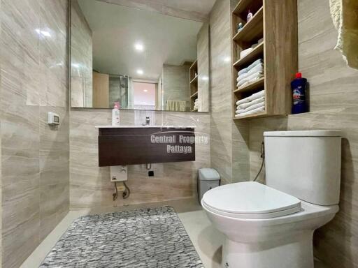 Contemporary, 1 bedroom, 1 bathroom for sale in Foreign quota, in the Urban Attitude condominium in central Pattaya.