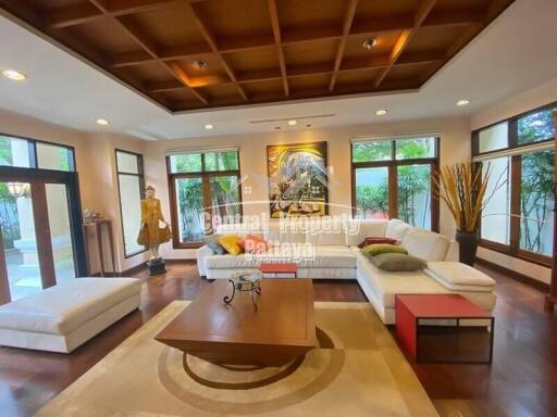 Beautiful, 3 bedroom, 3 bathroom, private pool villa for sale in Na Jomtien.