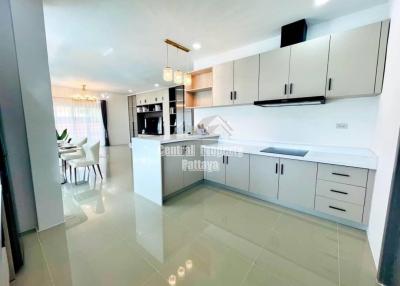 Newly renovated, 3 bedroom, 2 bathroom, private pool villa for sale in East Pattaya.