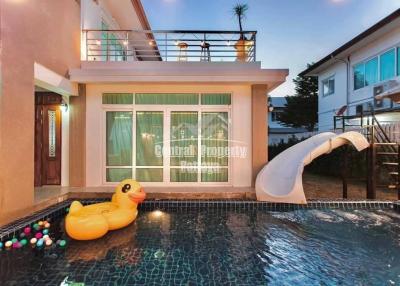 Beachfront, 4 bedroom, 6 bathroom, private pool villa for sale in Bang Lamung.