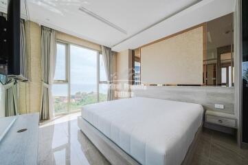 Stunning, 2 bedroom, 2 bathroom, corner unit for sale in Foreign name in Riviera Monaco, Na Jomtien.