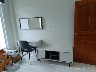 New build, 3 bedroom, 3 bathroom home in near Mabprachan lake.