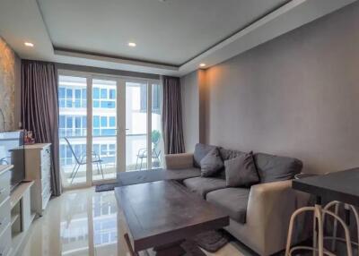 Large, 1 bedroom, 1 bathroom for sale in foreign name in Grand Avenue, central Pattaya.