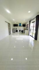 Spacious, 3 bedroom, 4 bathroom house for sale in Huay Yai.