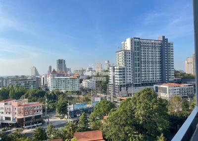 Spacious, 1 bedroom, 1 bathroom unit available in foreign name in Treetops Condominium, Jomtien.