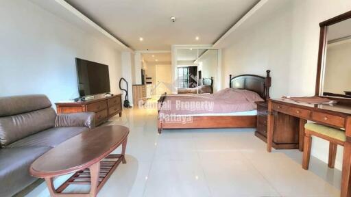 Generous, studio condo for rent in Nova Mirage condominium in Wongamat.