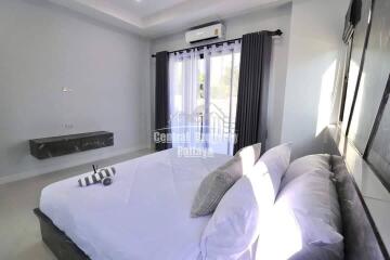 Modern, 3 bedroom, 2 bathroom private pool villa for sale in Huay Yai.