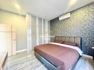 Modern, 3 bedroom, 3 bathroom pool villa for rent in Huay Yai.