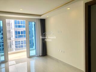 Spacious, 1 bedroom, 1 bathroom unit in Grand Avenue in foreign name.