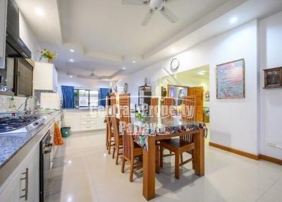 Exclusive Listing! Spectacular 6 bedroom, 6 bathroom private pool villa for sale in Jomtien.