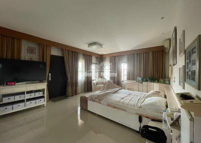 Superb, 3 bedroom, 4 bathroom pool villa for Rent in Royal Prestige 2, East Pattaya.
