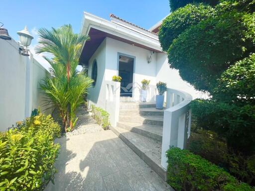 Superb, 3 bedroom, 4 bathroom pool villa for Rent in Royal Prestige 2, East Pattaya.