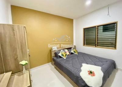 Newly renovated, 2 bedroom, 1 bathroom townhome for sale in East Pattaya.