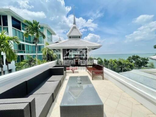 Spectacular 5 bedroom, 7 bathroom luxury mansion for sale on Wongamat beach.