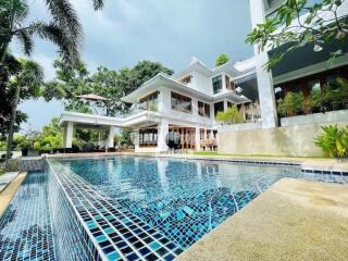 Spectacular 5 bedroom, 7 bathroom luxury mansion for sale on Wongamat beach.