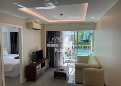 Contemporary 1 bedroom, 1 bathroom for sale in The Orient Resort and Spa, Jomtien in foreign name.