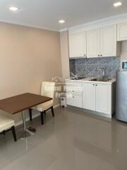 Contemporary 1 bedroom, 1 bathroom for sale in The Orient Resort and Spa, Jomtien in foreign name.
