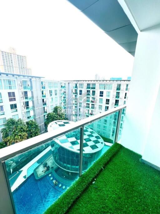 Bright, 1 bedroom condo in City Centre Residence for sale in foreign name.