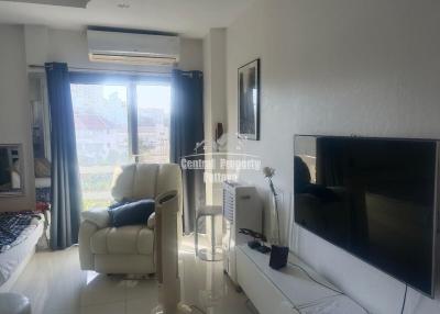Large Studio for sale on Soi Buakhao in foreign name.