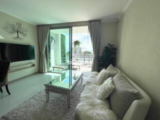 Stunning, 2 bedroom, 2 bathroom, corner unit for sale in Riviera Wongamat beach.