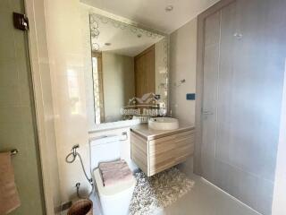 Stunning, 2 bedroom, 2 bathroom, corner unit for sale in Riviera Wongamat beach.