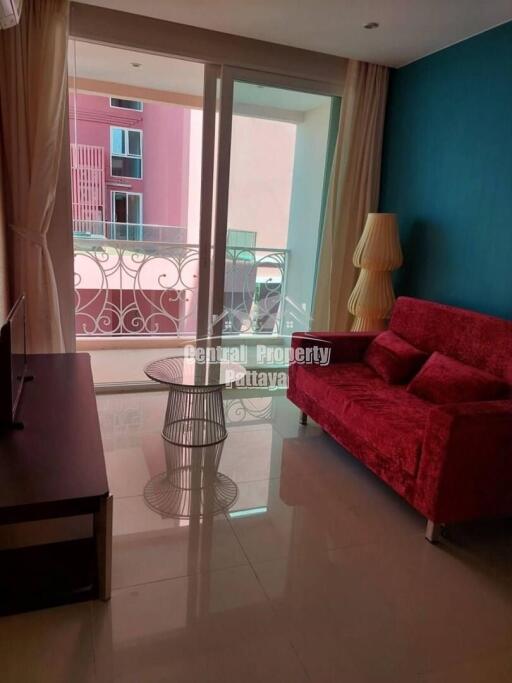 Bright, 1 bedroom, 1 bathroom condo in Grande Caribbean for sale in foreign name.
