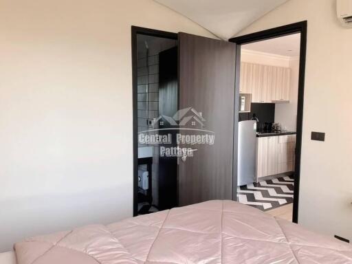 Modern, 1 bedroom, 1 bathroom for sale in The Venetian Signature Condo Resort, Jomtien.