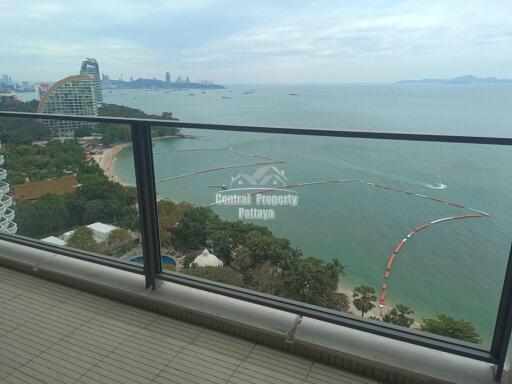 Spacious 2 bed, 2 bath condo in Northpoint tower, Wongamat beach for sale.