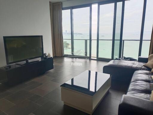 Spacious 2 bed, 2 bath condo in Northpoint tower, Wongamat beach for sale.