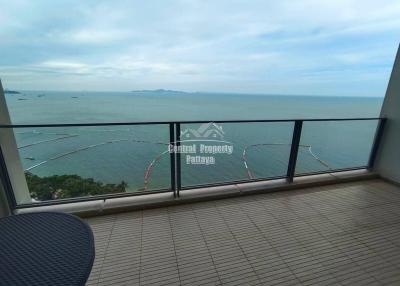 Spacious 2 bed, 2 bath condo in Northpoint tower, Wongamat beach for sale.