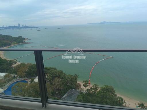 Spacious 2 bed, 2 bath condo in Northpoint tower, Wongamat beach for sale.