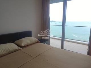 Spacious 2 bed, 2 bath condo in Northpoint tower, Wongamat beach for sale.