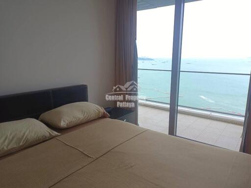 Spacious 2 bed, 2 bath condo in Northpoint tower, Wongamat beach for sale.