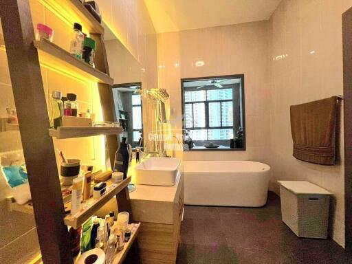 Exceptional 2 bedroom, 2 bathroom corner unit in The Point, Pratumnak for sale.