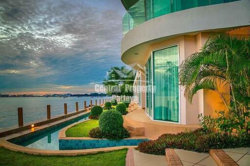 The private oceanfront 1 bedroom for rent in North pattaya.