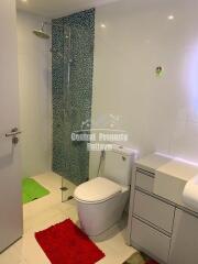 1 bedroom Pool view corner unit for sale in South Pattaya near walking street.