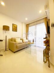 A modern 1 bedroom condo for rent in Pratumnak Hill.