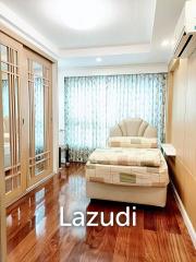 Luxurious 2-Bed Condo in Heart of Watthana, Bangkok