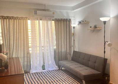 1-BR Condo at Saranjai Mansion Condominium near BTS Nana