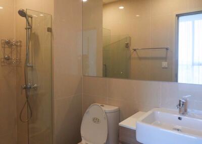 2 bed Condo in Noble Revolve Ratchada Huai Khwang Sub District C020871