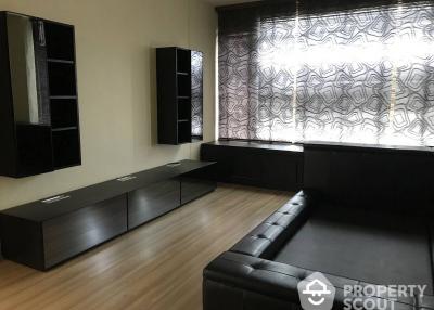 3-BR Condo at Watermark Chaophraya near BTS Krung Thon Buri